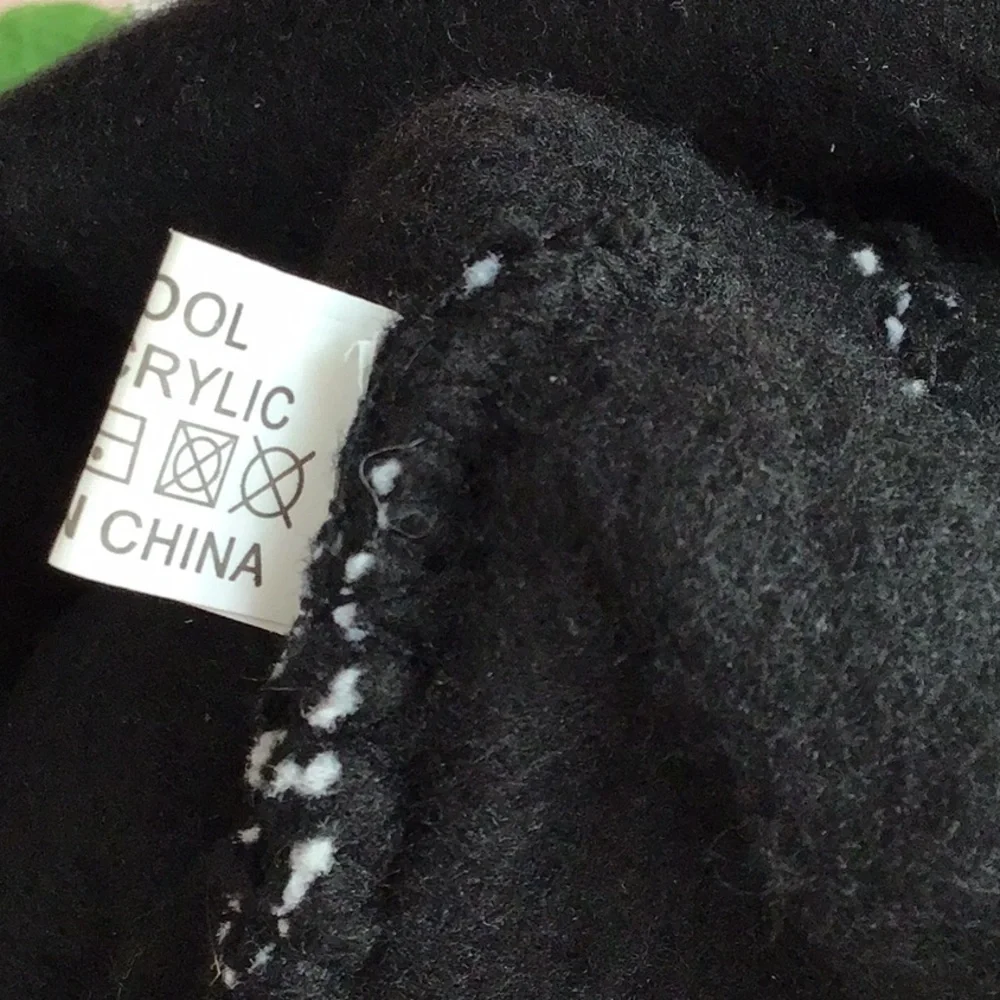 Minky Kids‎ Black Grey Peace Sign Knit Wool Fleece Flap Pom Pom Winter Hat NWT